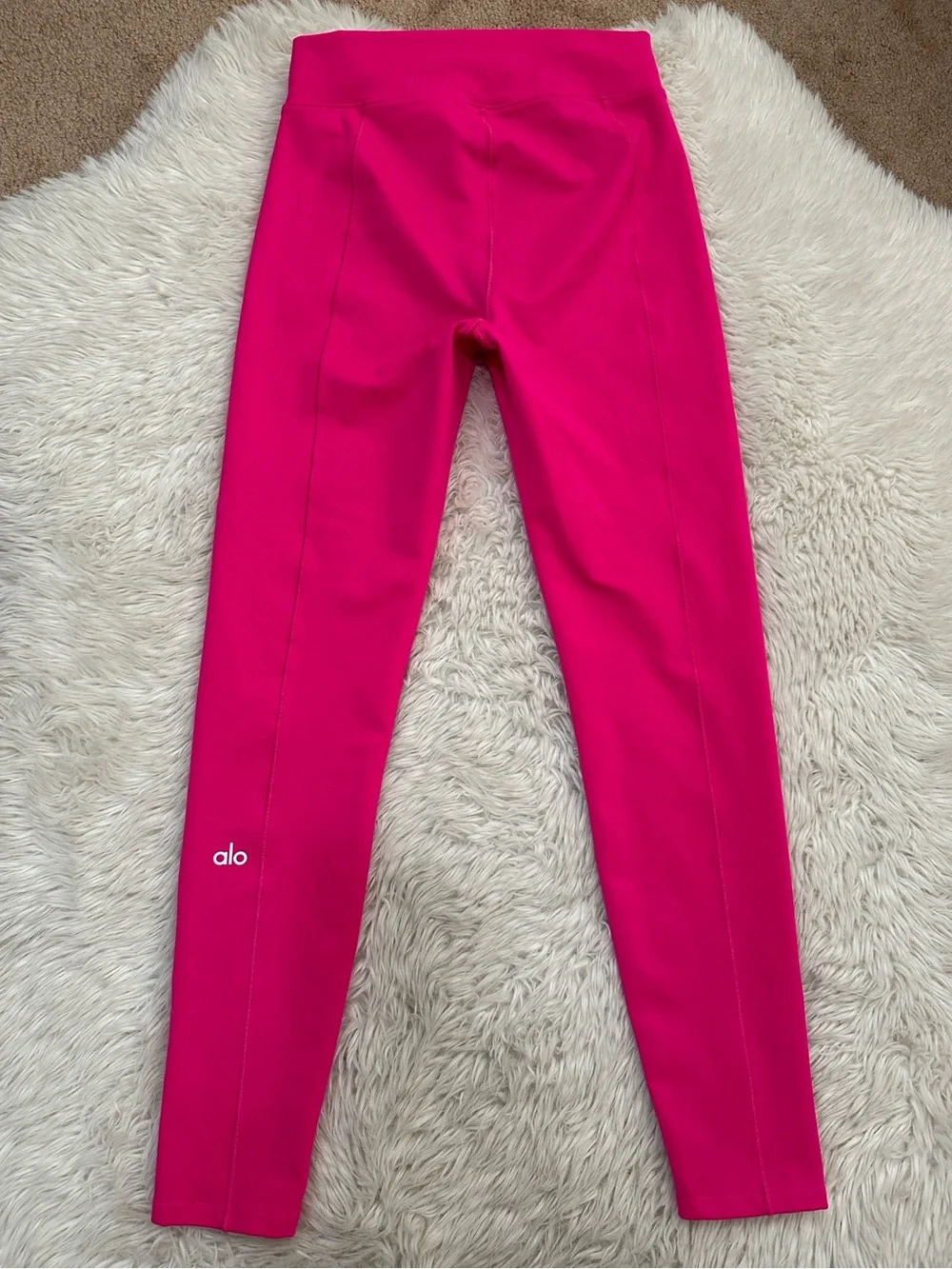 ALO Yoga Hot Pink Visionary sports bra & Matching Visionary legging
